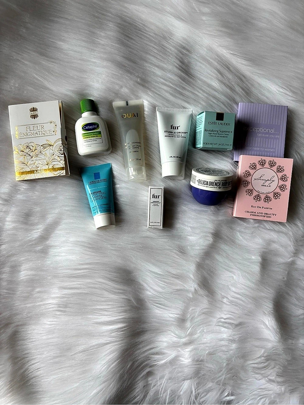 🆕🆕 10 Piece Skincare and Fragrance Sample Bundle